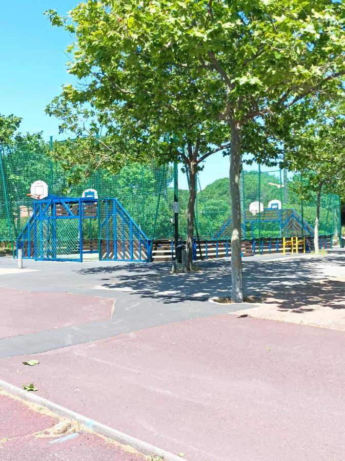 Appartamento Lara 3 - T2 Loggia Piscine 2 Lits Doubles Parking Pres Du Centre-Port Et Ile Loisirs Agde Esterno foto